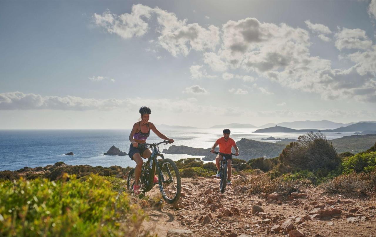 Hotel Conrad Chia Laguna Sardinia Zewnętrze zdjęcie