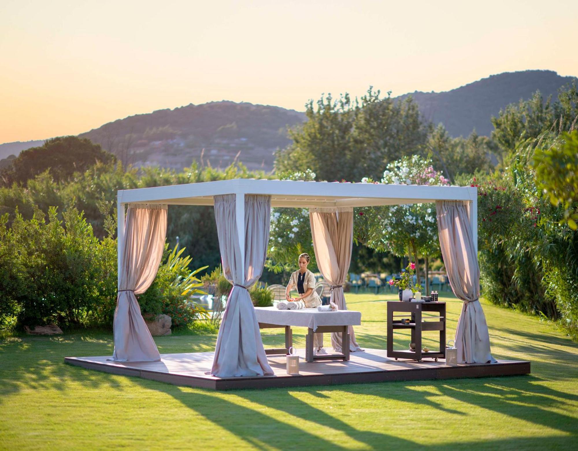 Hotel Conrad Chia Laguna Sardinia Zewnętrze zdjęcie